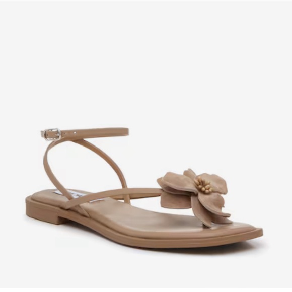 Steve Madden Shoes - Steve Madden Tan Floral Sandals
